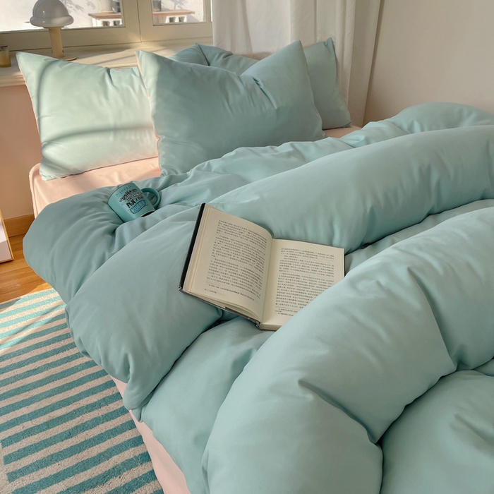 91家纺网 家纺一手货源 找家纺 芷凡家纺 2025新款亲肤棉纯色双拼四件套 蓝灰+奶油粉