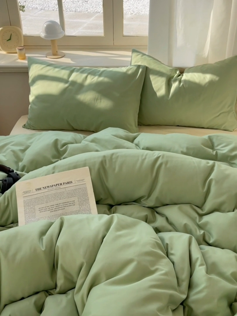 91家纺网 家纺一手货源 找家纺 芷凡家纺 2025新款亲肤棉纯色双拼四件套 果绿+米白