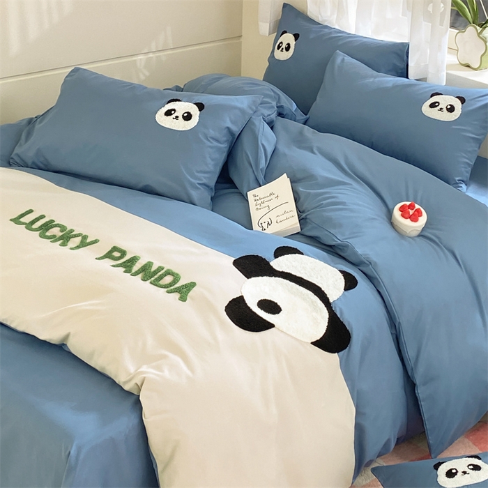 91家纺网 家纺一手货源 找家纺 盛秋家纺 2025新款A类水洗棉毛巾绣四件套-胖达 胖达-宾利蓝