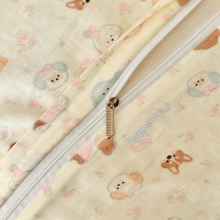 91家纺网 家纺一手货源 找家纺 呗旺鹿 2025新款A类母婴级全棉有氧双层纱印花四件套 泡芙狗