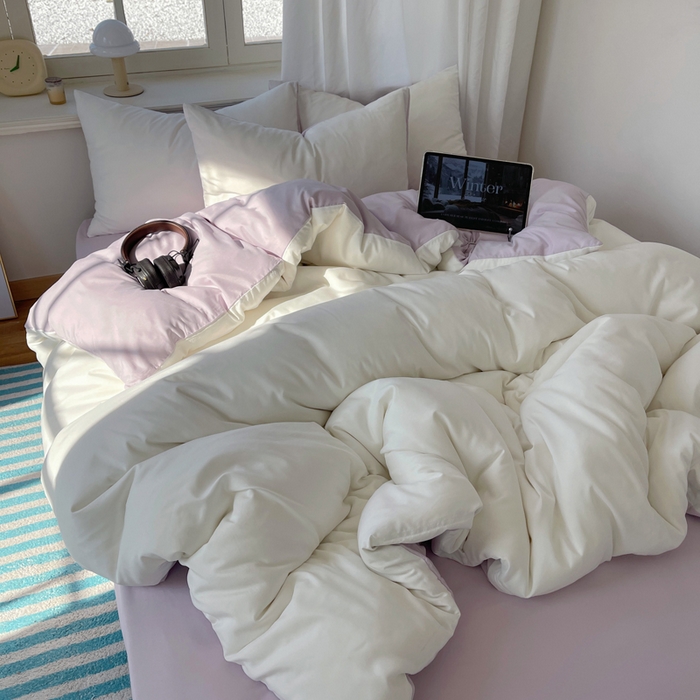 91家纺网 家纺一手货源 找家纺 芷凡家纺 2025新款亲肤棉纯色双拼四件套 奶白+丁香紫