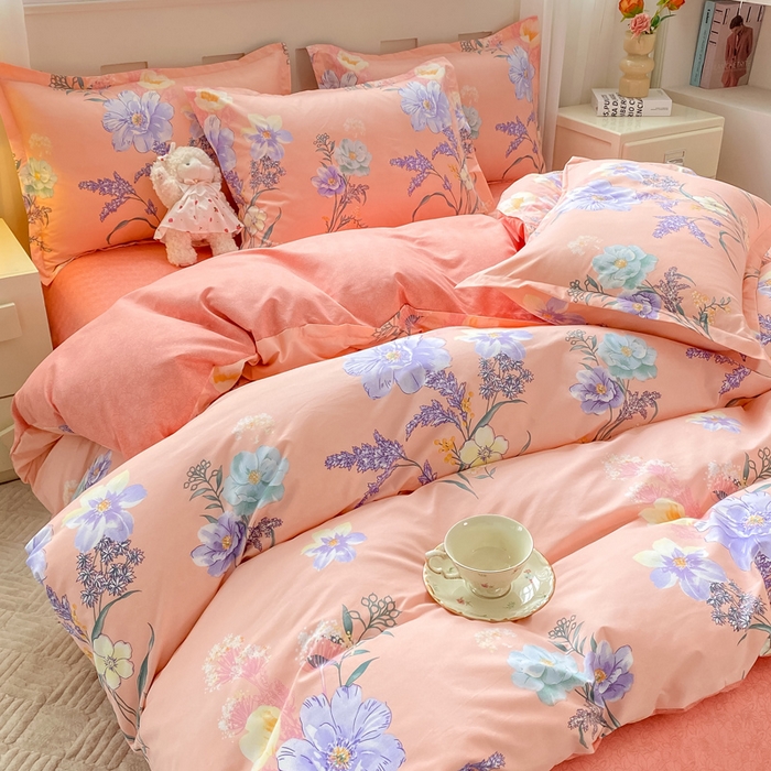 91家纺网 家纺一手货源 找家纺 2025新款植物羊绒大板磨毛活性印花四件套 沁粉佳人