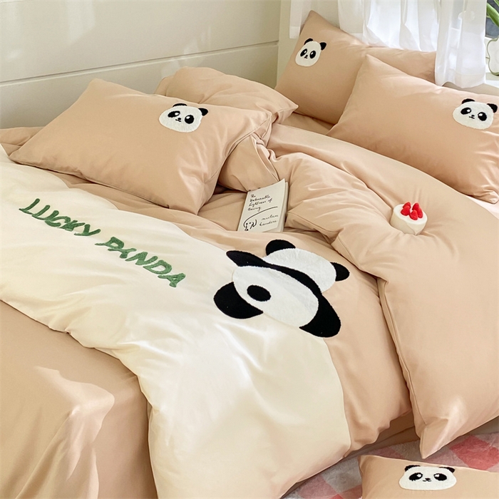 91家纺网 家纺一手货源 找家纺 盛秋家纺 2025新款A类水洗棉毛巾绣四件套-胖达 胖达-奶茶