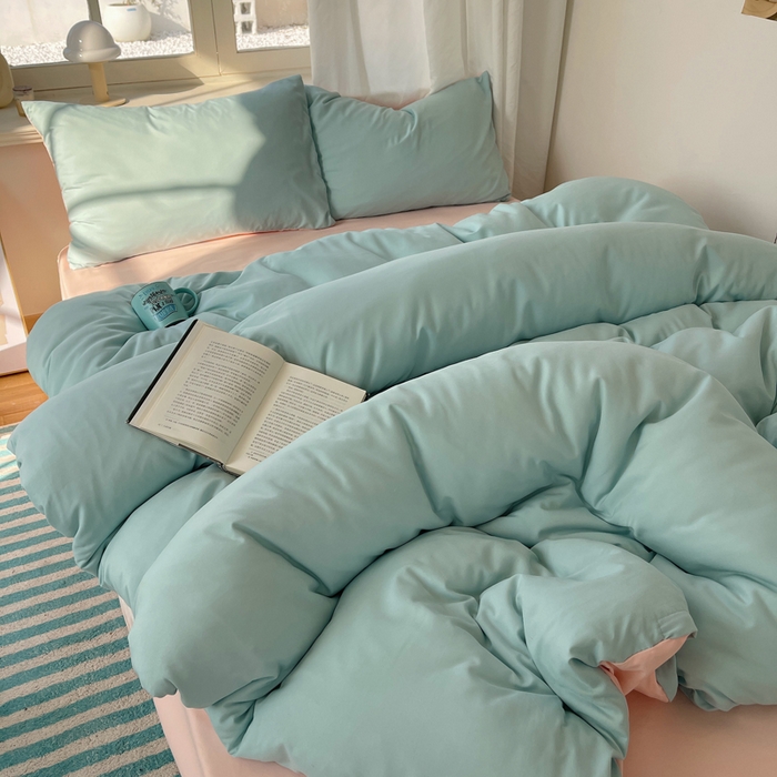 91家纺网 家纺一手货源 找家纺 芷凡家纺 2025新款亲肤棉纯色双拼四件套 蓝灰+奶油粉