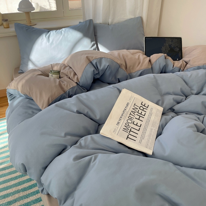 91家纺网 家纺一手货源 找家纺 芷凡家纺 2025新款亲肤棉纯色双拼四件套 浅蓝灰+灰驼