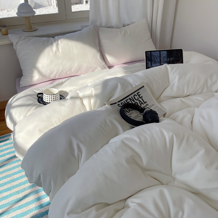 91家纺网 家纺一手货源 找家纺 芷凡家纺 2025新款亲肤棉纯色双拼四件套 奶白+丁香紫