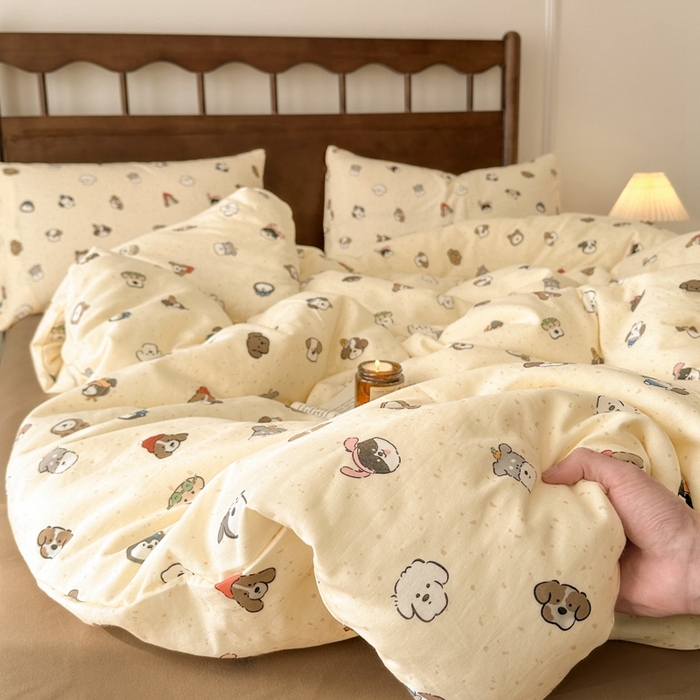 91家纺网 家纺一手货源 找家纺 呗旺鹿 2025新款A类母婴级全棉有氧双层纱印花四件套 富贵狗