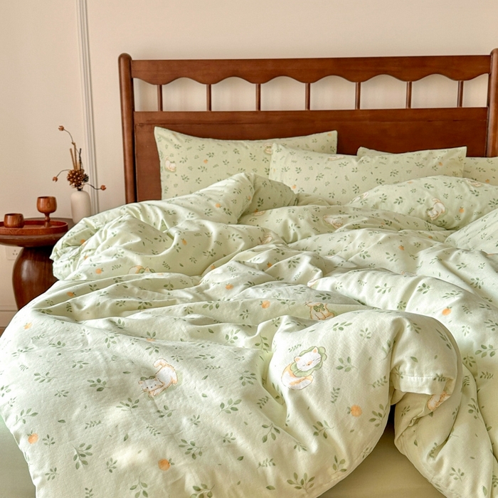 91家纺网 家纺一手货源 找家纺 呗旺鹿 2025新款A类母婴级全棉有氧双层纱印花四件套 叶猫绿