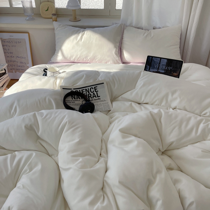 91家纺网 家纺一手货源 找家纺 芷凡家纺 2025新款亲肤棉纯色双拼四件套 奶白+丁香紫