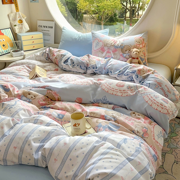 91家纺网 家纺一手货源 找家纺 茉礼 2025新款高克重ins风超柔软软糯糯小清新卡通印花水洗棉四件套 洛丽小熊