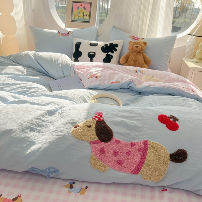 91家纺网 家纺一手货源 找家纺 韩巢家纺 2025新款大版水洗棉皱皱纱毛巾绣四件套(提供卖家秀) 格纹小狗