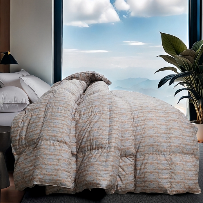 91家纺网 家纺一手货源 找家纺 卡迪亚家纺 2025新款米兰达白鹅被469羽魅系列被子被芯 羽魅玛丽橙