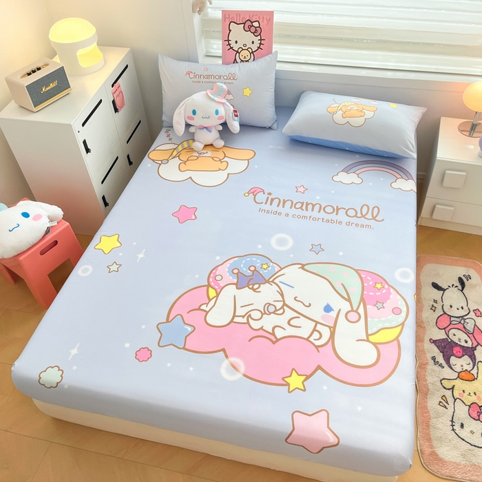 91家纺网 家纺一手货源 找家纺 暮思家居 2025新款正版授权三丽鸥大阪全棉数码印花纯棉单品床笠（第二批） A版-彩虹大耳狗