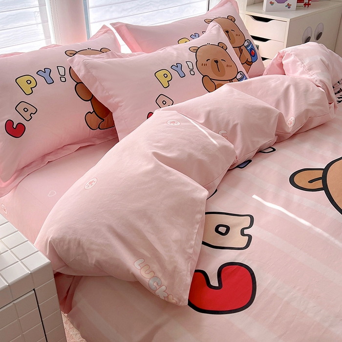 91家纺网 家纺一手货源 找家纺 浩诚 2025新款专版卡皮巴拉纯棉全棉卡通大版四件套-原创水豚卡卡【 提供买家秀 】 可乐巴拉