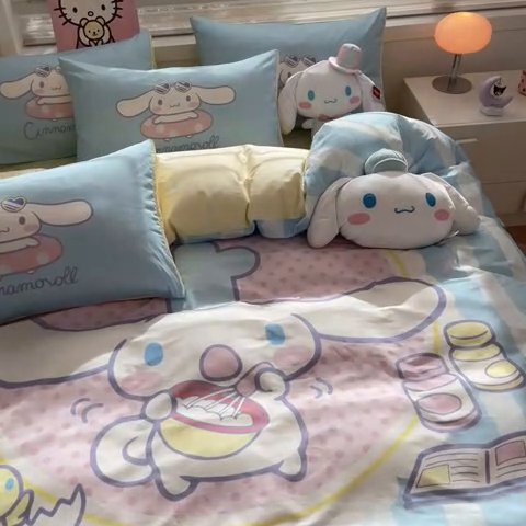 91家纺网 家纺一手货源 找家纺 暮思家居 2025新款正版授权三丽鸥大阪全棉数码印花纯棉四件套（第三批） 大版-竖条大耳狗