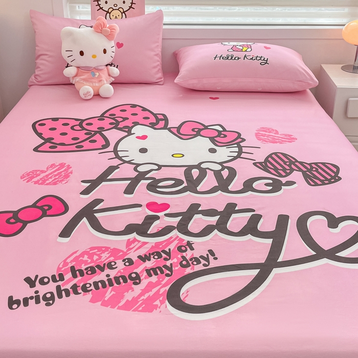 91家纺网 家纺一手货源 找家纺 暮思家居 2025新款正版授权三丽鸥大阪全棉数码印花纯棉单品床笠（第二批） A版-凯蒂宝贝