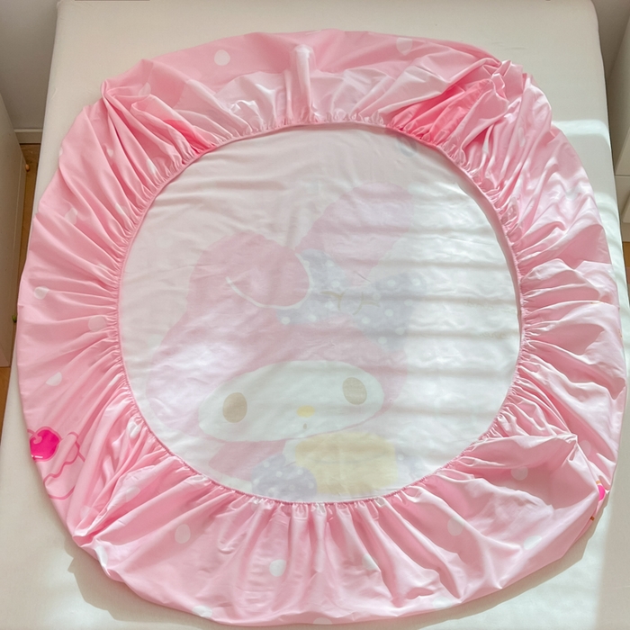 91家纺网 家纺一手货源 找家纺 暮思家居 2025新款正版授权三丽鸥大阪全棉数码印花纯棉单品床笠（第二批） A版-波点美乐蒂