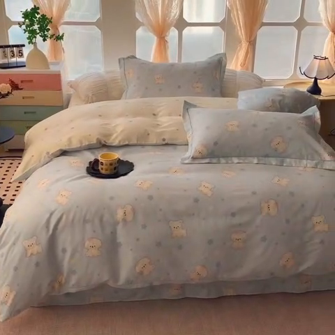 91家纺网 家纺一手货源 找家纺 2025新款亲肤舒适小清新全棉四件套 狗狗精灵