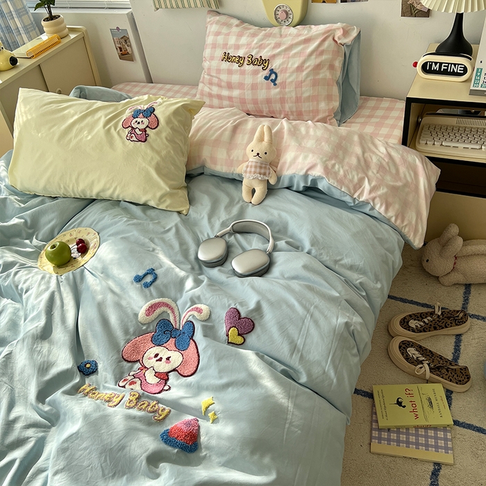 91家纺网 家纺一手货源 找家纺 原素 2025新款萌到心窝窝的毛巾绣四件套 可爱美乐蒂