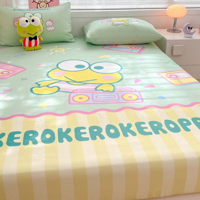 91家纺网 家纺一手货源 找家纺 暮思家居 2025新款正版授权三丽鸥大阪全棉数码印花纯棉单品床笠（第二批） A版-可爱大眼蛙