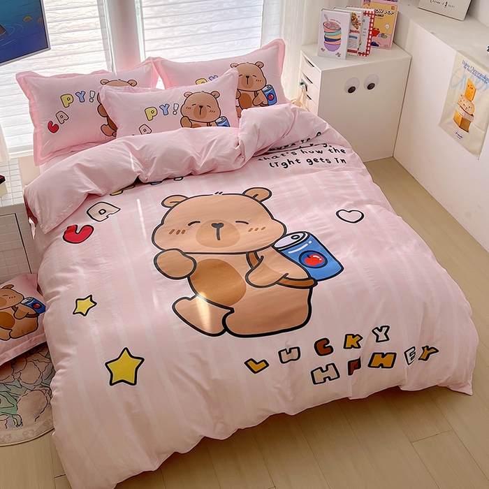 91家纺网 家纺一手货源 找家纺 浩诚 2025新款专版卡皮巴拉纯棉全棉卡通大版四件套-原创水豚卡卡【 提供买家秀 】 可乐巴拉