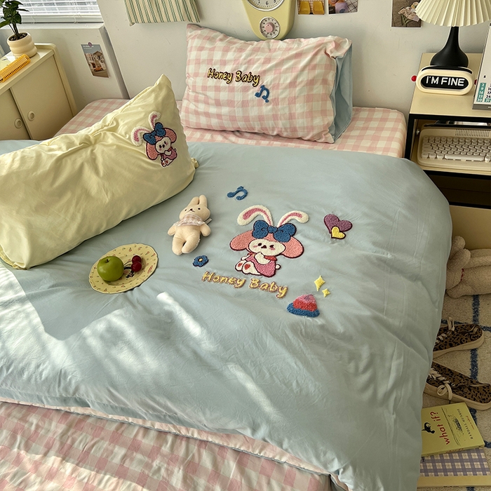 91家纺网 家纺一手货源 找家纺 原素 2025新款萌到心窝窝的毛巾绣四件套 可爱美乐蒂