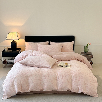 91家纺网 家纺一手货源 找家纺 （总）格里芬家纺 2025新款全棉色织水洗三层纱提花纯棉四件套