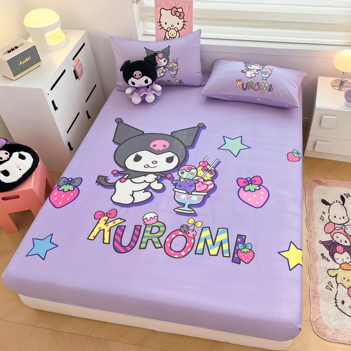 91家纺网 家纺一手货源 找家纺 暮思家居 2025新款正版授权三丽鸥大阪全棉数码印花纯棉单品床笠（第二批） A版-草莓库洛米