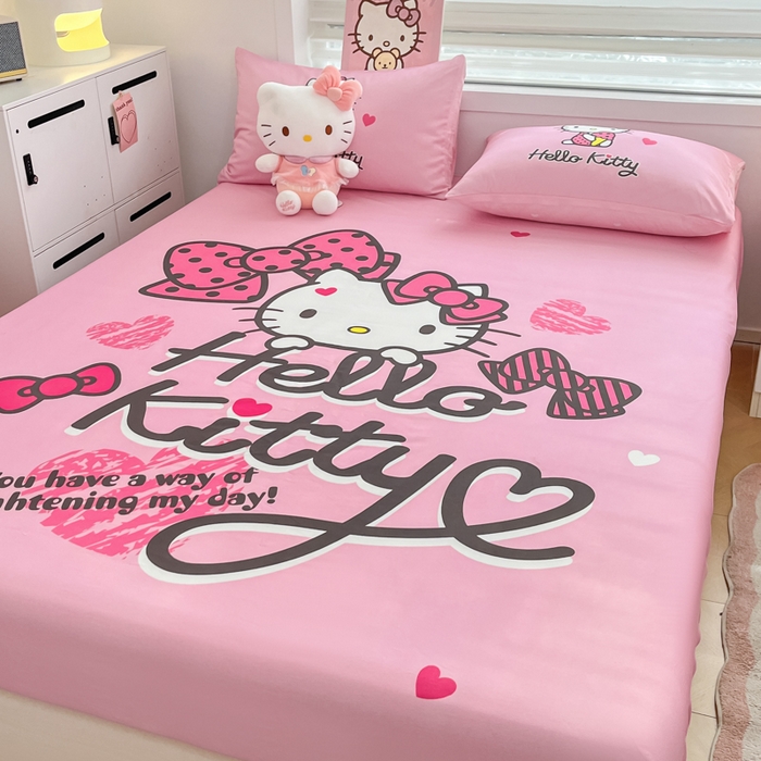 91家纺网 家纺一手货源 找家纺 暮思家居 2025新款正版授权三丽鸥大阪全棉数码印花纯棉单品床笠（第二批） A版-凯蒂宝贝