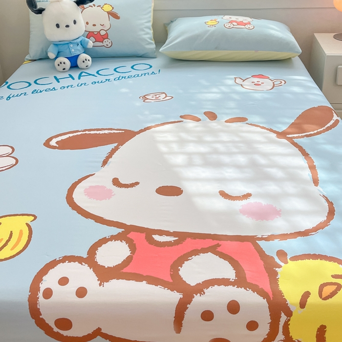 91家纺网 家纺一手货源 找家纺 暮思家居 2025新款正版授权三丽鸥大阪全棉数码印花纯棉单品床笠（第二批） A版-呆萌帕恰狗