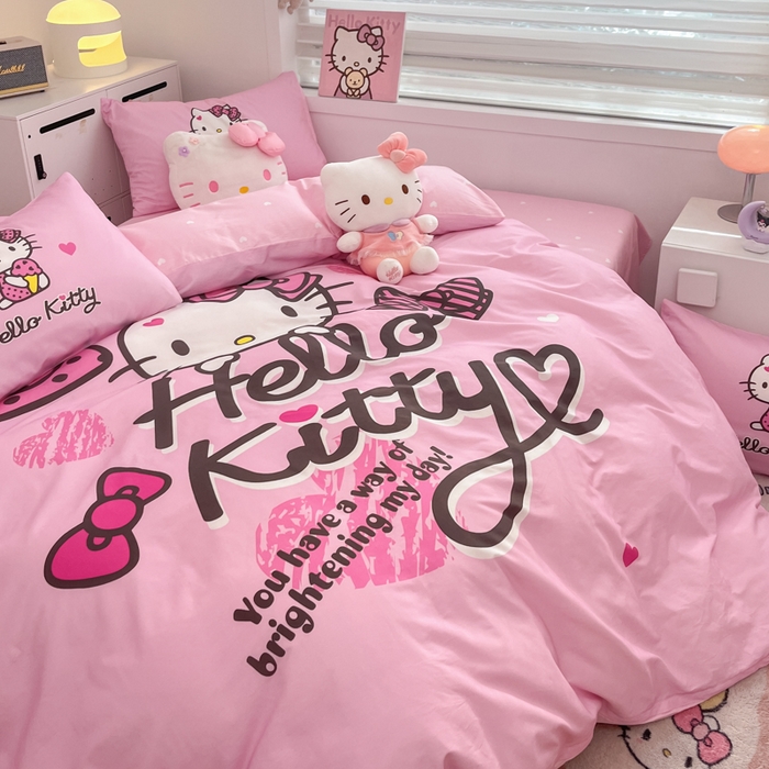 91家纺网 家纺一手货源 找家纺 暮思家居 2025新款正版授权三丽鸥大阪全棉数码印花纯棉四件套（第三批） 大版-凯蒂宝贝