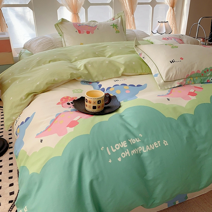 91家纺网 家纺一手货源 找家纺 2025新款亲肤舒适小清新全棉四件套 恐龙乐园