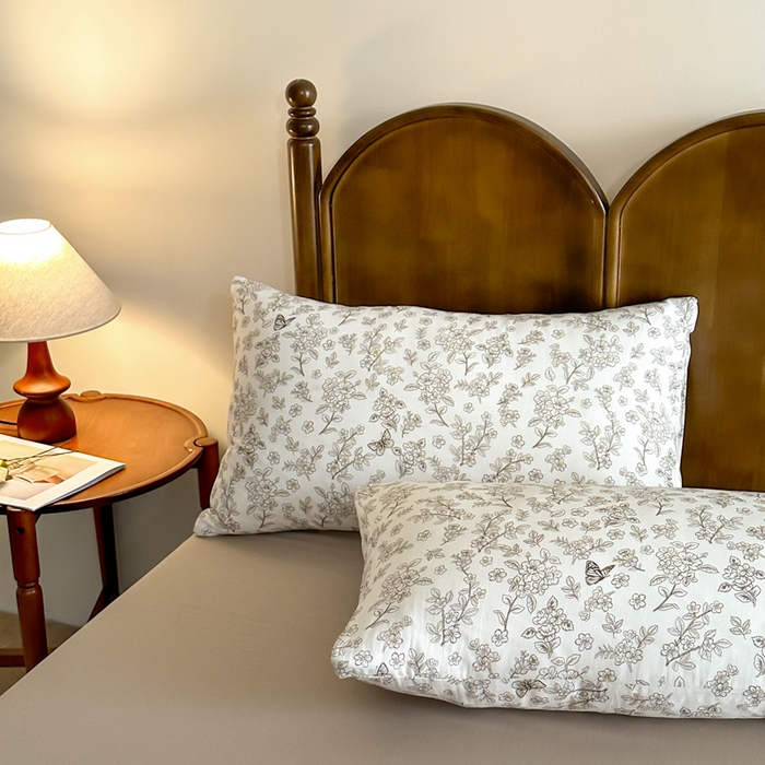 91家纺网 家纺一手货源 找家纺 2025新款A类母婴级有氧全棉纯棉双层纱纯棉印花四件套 场景二 莫奈庄园