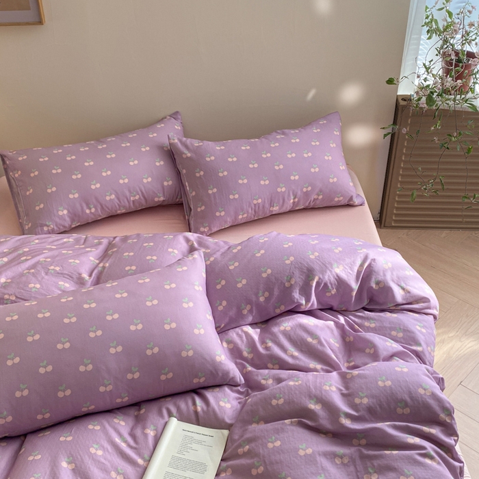 91家纺网 家纺一手货源 找家纺 2025新款A类母婴级有氧全棉纯棉双层纱纯棉印花四件套 场景一 车厘子