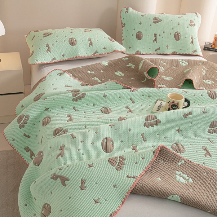 91家纺网 家纺一手货源 找家纺 手艺人2025新款A类宝宝四季全棉提花双面可铺盖床盖榻榻米炕盖炕垫盖毯AC01-AC10 AC07绿