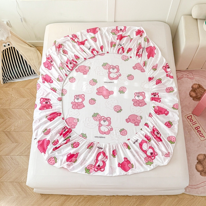 91家纺网 家纺一手货源 找家纺 温眠 2025新款A类亲肤水洗棉可爱卡通印花床笠 草莓熊