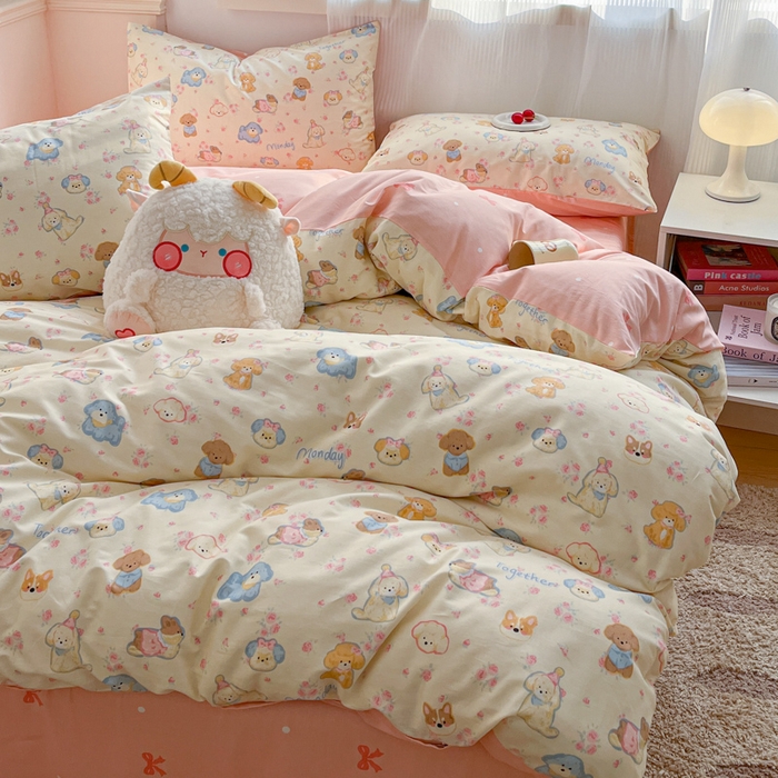 91家纺网 家纺一手货源 找家纺 西引力 2025开春新款全棉印花四件套单被套系列 狗狗家族粉