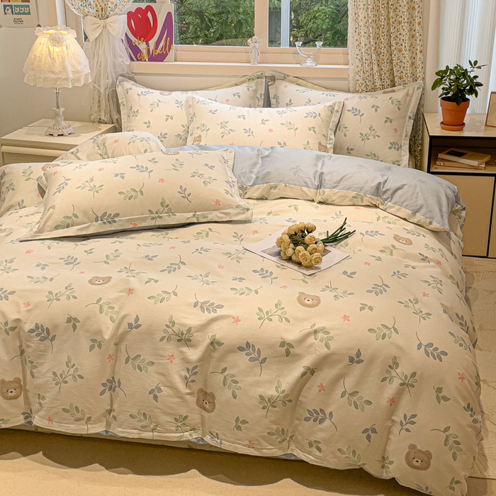 91家纺网 家纺一手货源 找家纺 2025春夏新款全棉花卉系列印花单被套 叶中萌熊