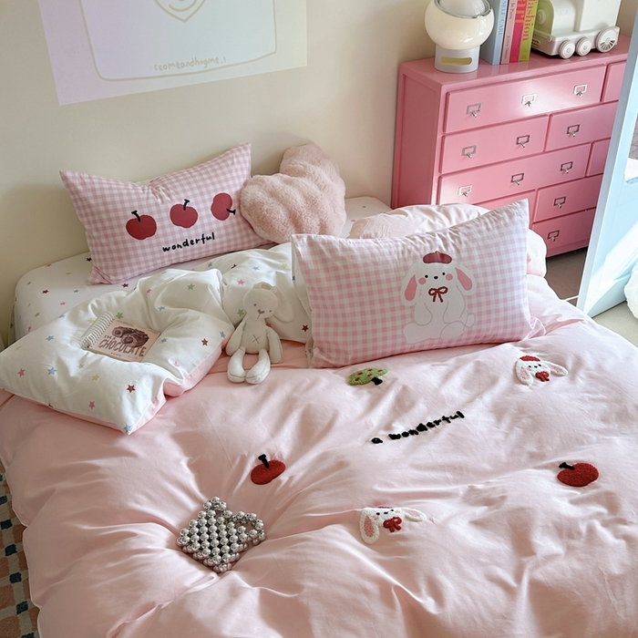 91家纺网 家纺一手货源 找家纺 美乐迪家纺 2025新款全棉毛巾绣四件套 苹果兔