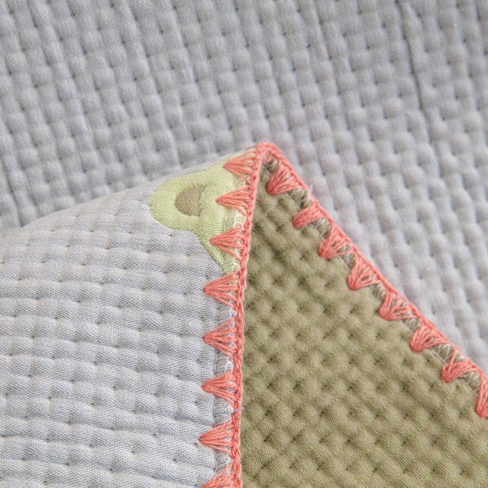 91家纺网 家纺一手货源 找家纺 手艺人2025新款A类宝宝四季全棉提花双面可铺盖床盖榻榻米炕盖炕垫盖毯AC01-AC10 AC06灰