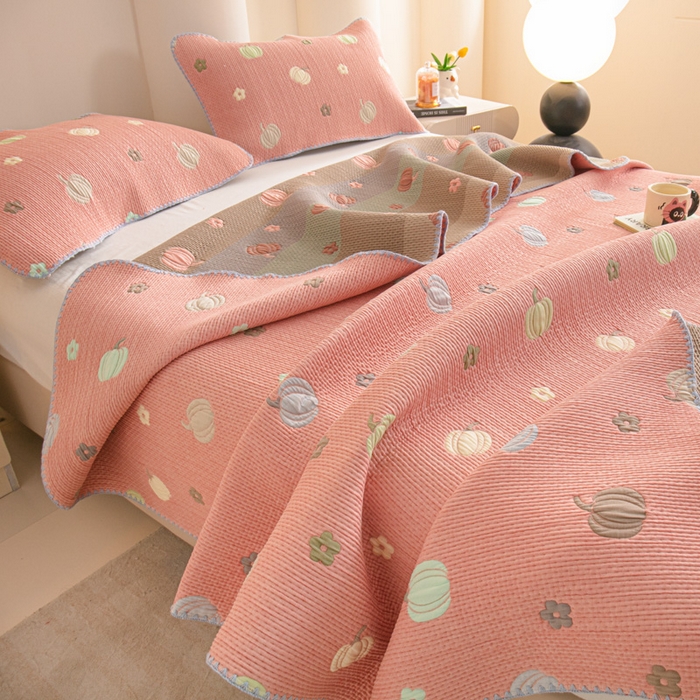 91家纺网 家纺一手货源 找家纺 手艺人2025新款A类宝宝四季全棉提花双面可铺盖床盖榻榻米炕盖炕垫盖毯AC01-AC10 AC08粉