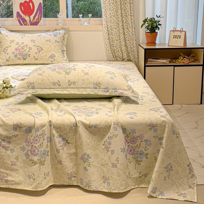 91家纺网 家纺一手货源 找家纺 2025春夏新款全棉花卉系列印花床单 岸边花语