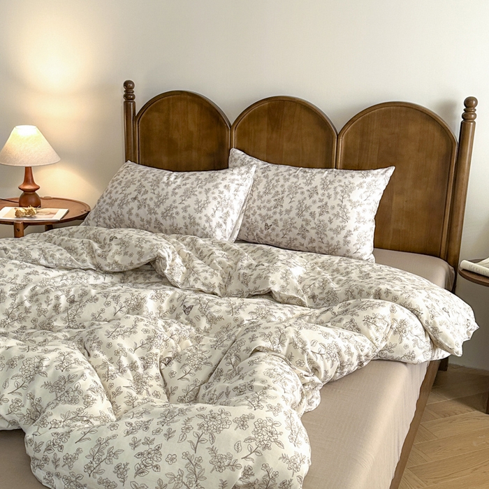 91家纺网 家纺一手货源 找家纺 2025新款A类母婴级有氧全棉纯棉双层纱纯棉印花四件套 场景二 莫奈庄园