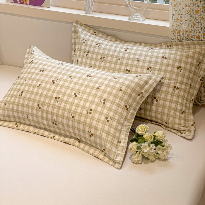 91家纺网 家纺一手货源 找家纺 2025春夏新款全棉花卉系列印花单枕套 酸甜樱桃