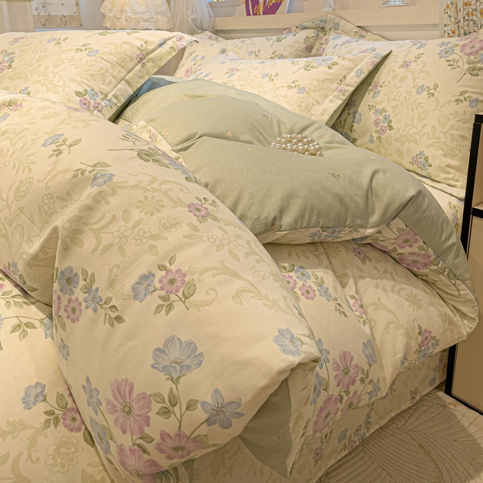 91家纺网 家纺一手货源 找家纺 2025春夏新款全棉花卉系列印花单被套 岸边花语