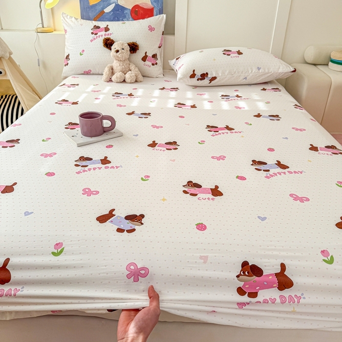 91家纺网 家纺一手货源 找家纺 温眠 2025新款A类亲肤水洗棉可爱卡通印花床笠 欢乐伙伴