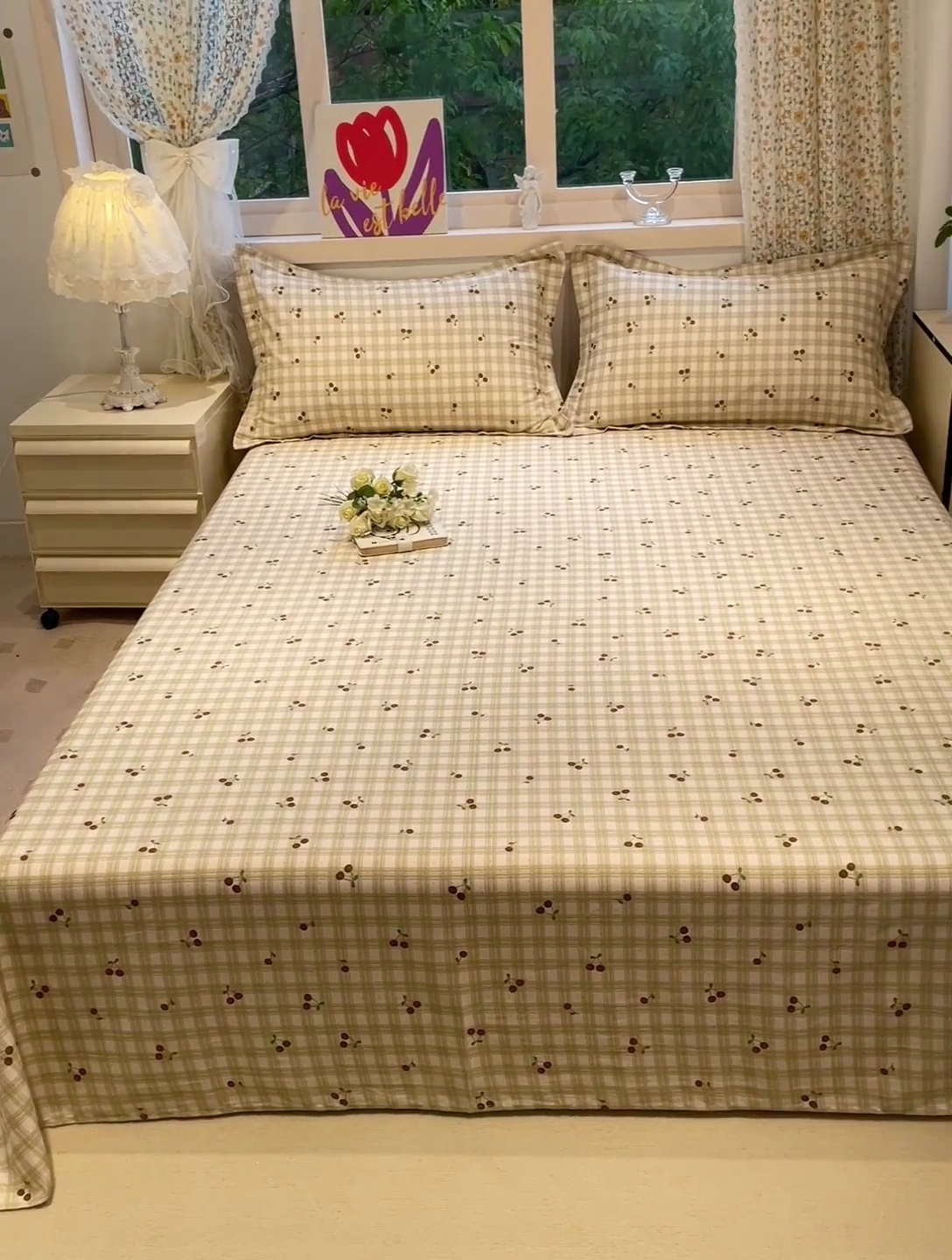 91家纺网 家纺一手货源 找家纺 2025春夏新款全棉花卉系列印花床单 酸甜樱桃