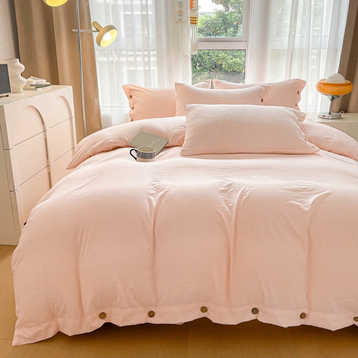 91家纺网 家纺一手货源 找家纺 库里梦家纺 2025新款水洗棉纽扣四件套学生季A类简约纯色无印风四件套 纽扣少女粉