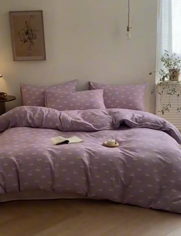 91家纺网 家纺一手货源 找家纺 2025新款A类母婴级有氧全棉纯棉双层纱纯棉印花四件套 场景一 车厘子