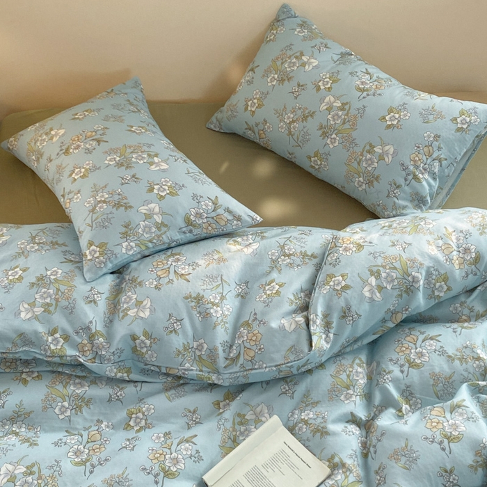 91家纺网 家纺一手货源 找家纺 2025新款A类母婴级有氧全棉纯棉双层纱纯棉印花四件套 场景一 澜月